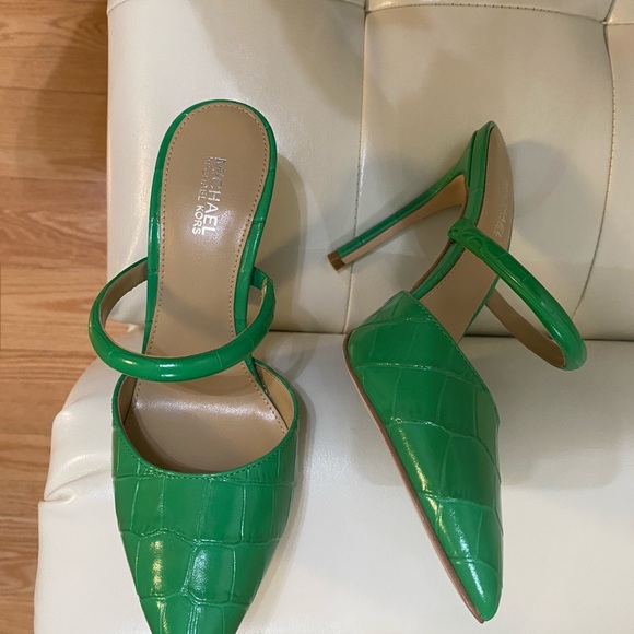 Michael Kors Green Mules - Picture 3 of 9